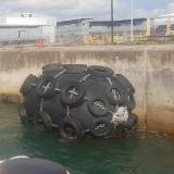 Fendertec marine fendering - Pneumatic fender with tire net